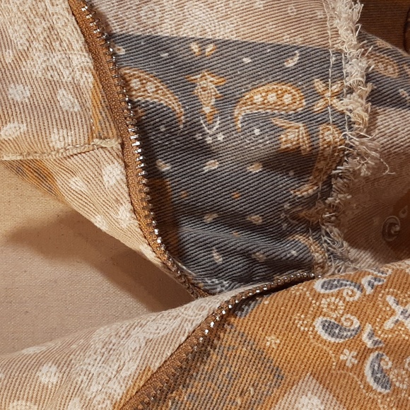 POL Cotton and Thermal Paisley-Printed Hooded Jacket (L) - Picture 2 of 9